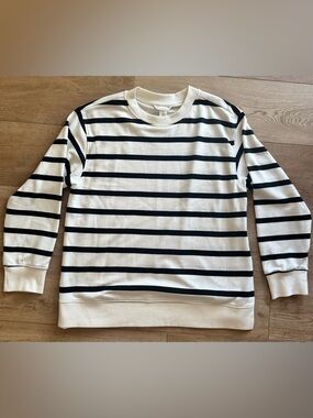 H&M Mama Nursing Top